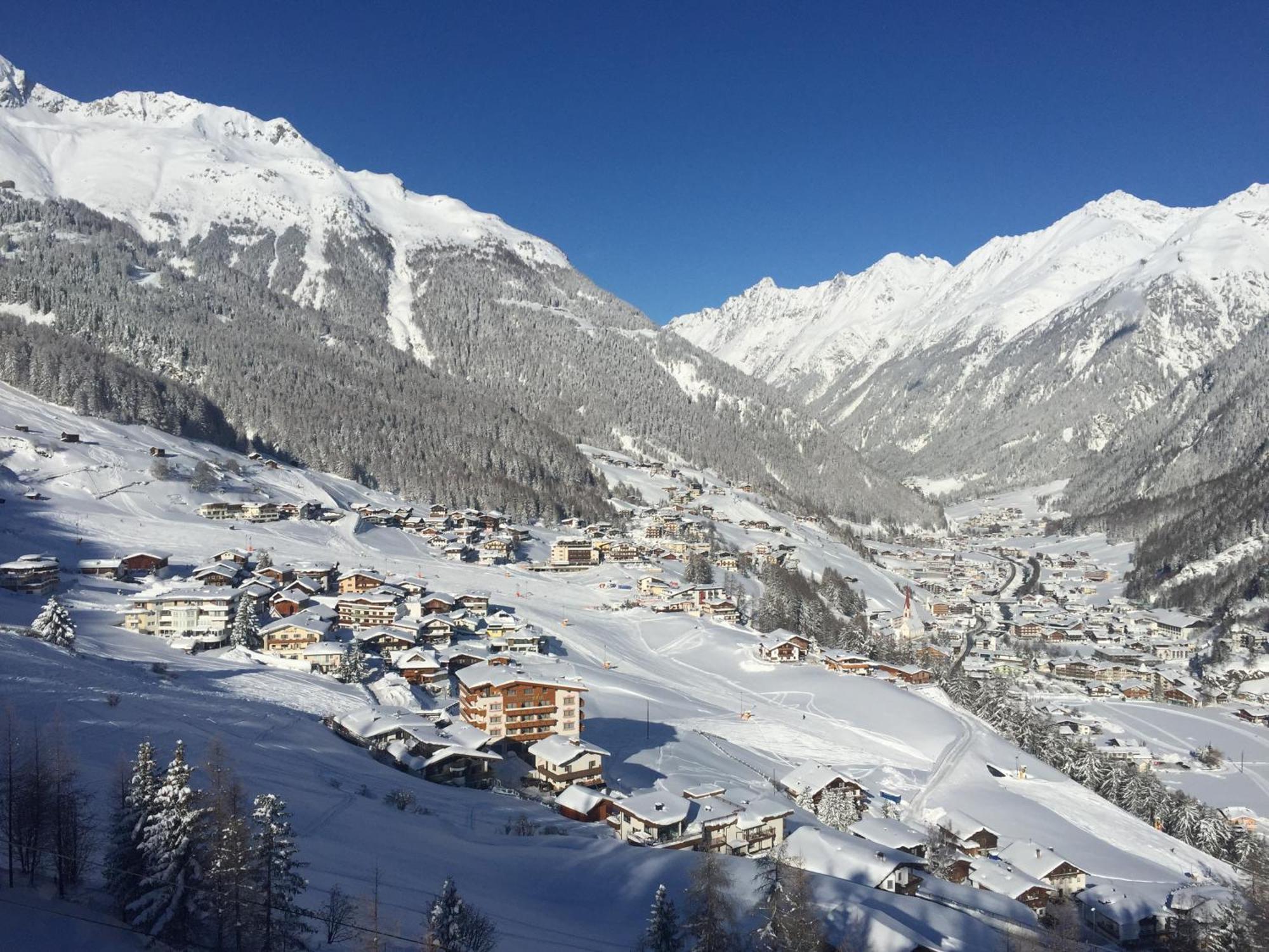 Alpendiamond Ski In & Bike Out Apartments Top 200, 400 & Penthouse 600 ゼルデン エクステリア 写真