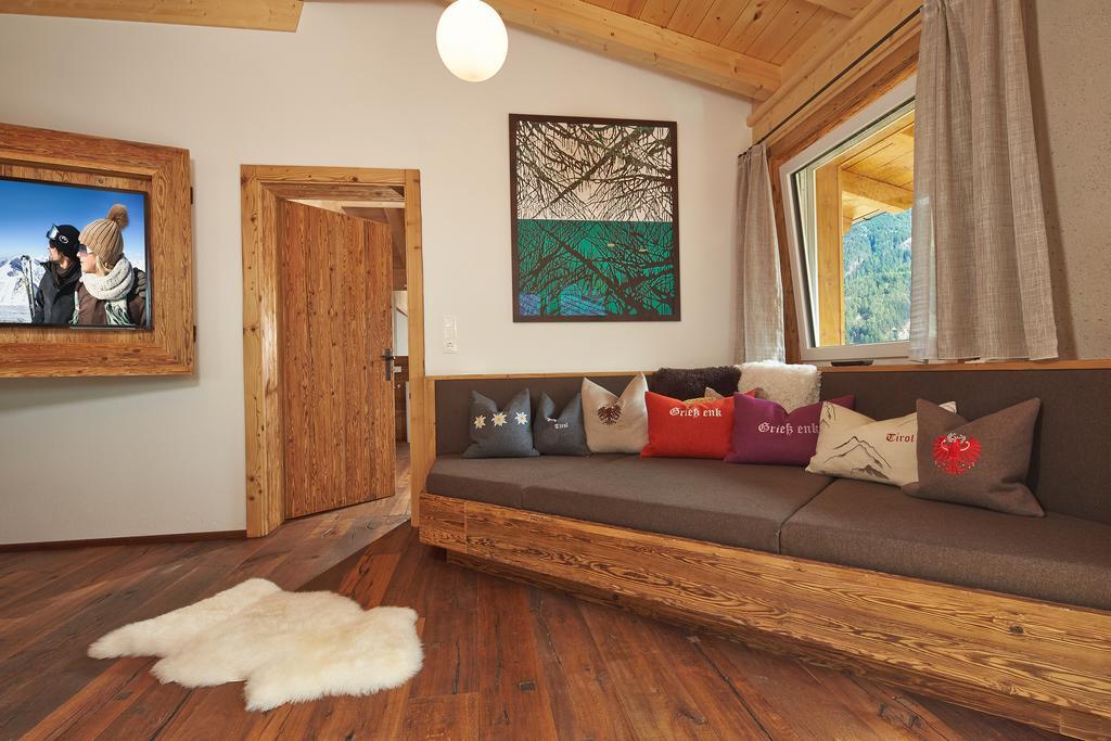 Alpendiamond Ski In & Bike Out Apartments Top 200, 400 & Penthouse 600 ゼルデン 部屋 写真