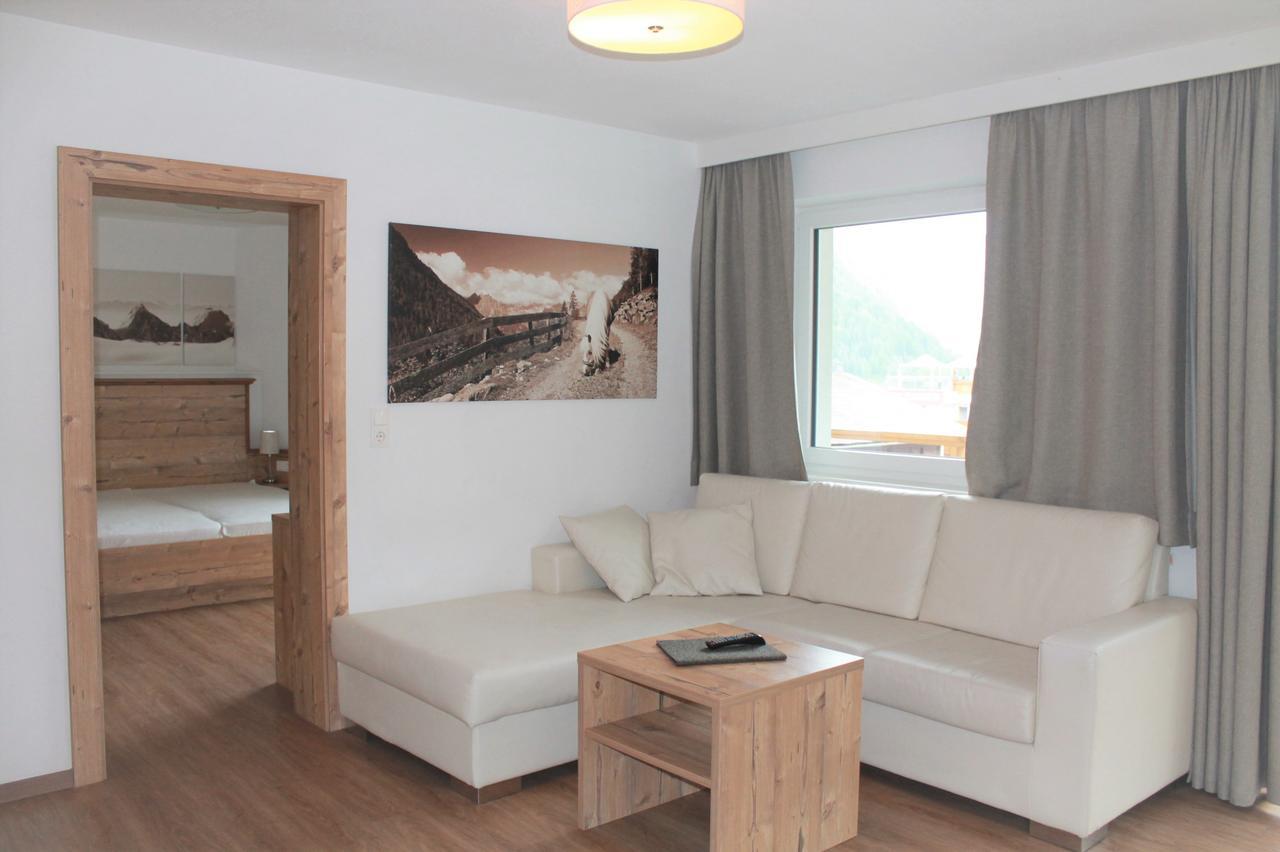 Alpendiamond Ski In & Bike Out Apartments Top 200, 400 & Penthouse 600 ゼルデン エクステリア 写真